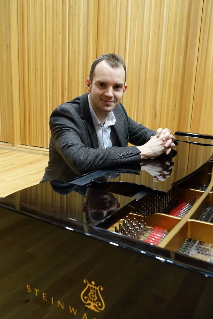 wedding pianist hertfordshire | Martyn Croston | Piano player